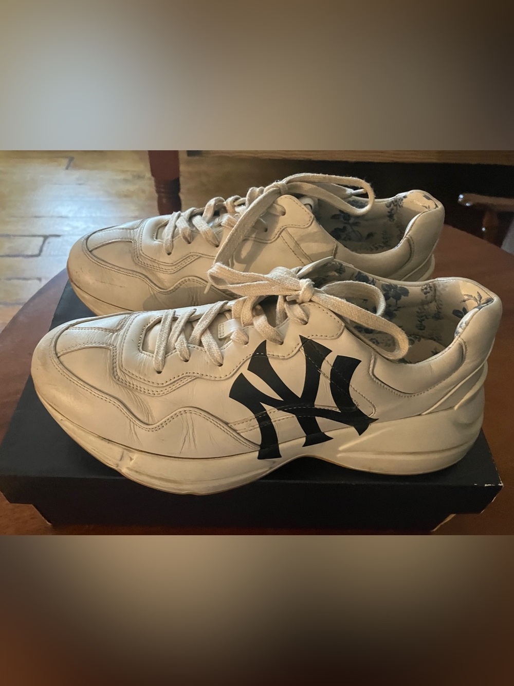 Authentic Gucci xNew York Yankees Rhyton Sneakers
